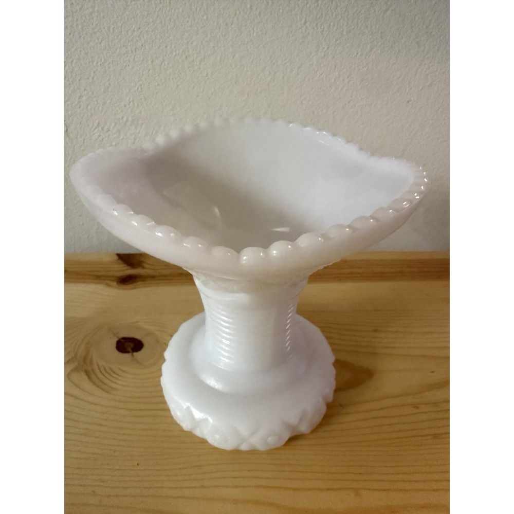 VTG 6" Milk Glass Flower Vase Ruffle Scallop Rim Pedestal Base Makers "12" Stamp